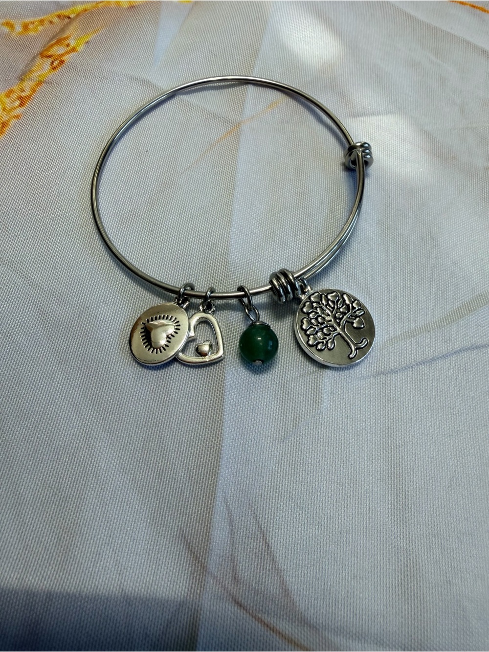 Family Tree bracelet NWOT